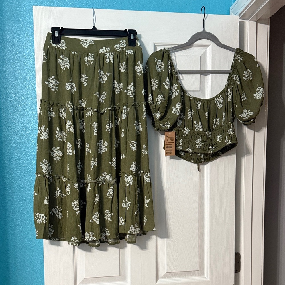 Chic Olive Floral Skirt Set